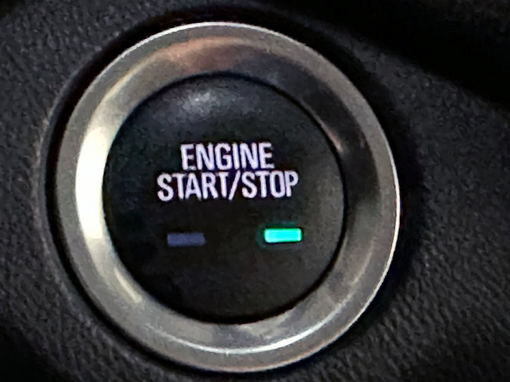 Used 2023 Chevrolet Equinox LT FWD image 28