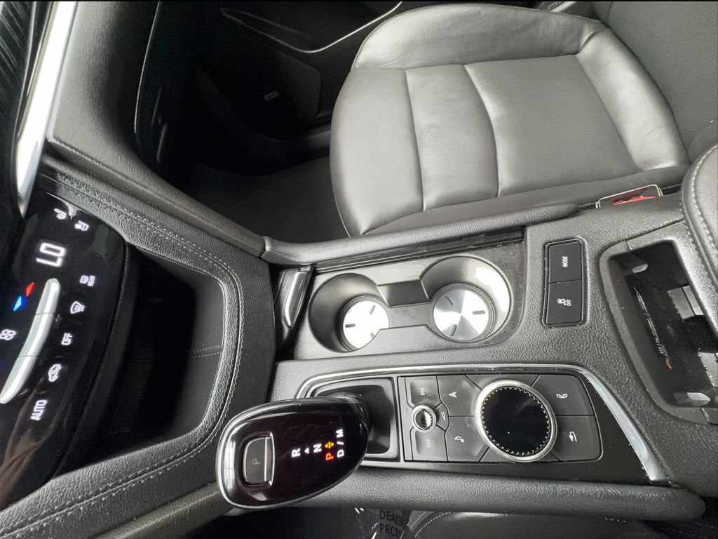 Used 2025 Cadillac XT6 Premium Luxury AWD/4WD image 53