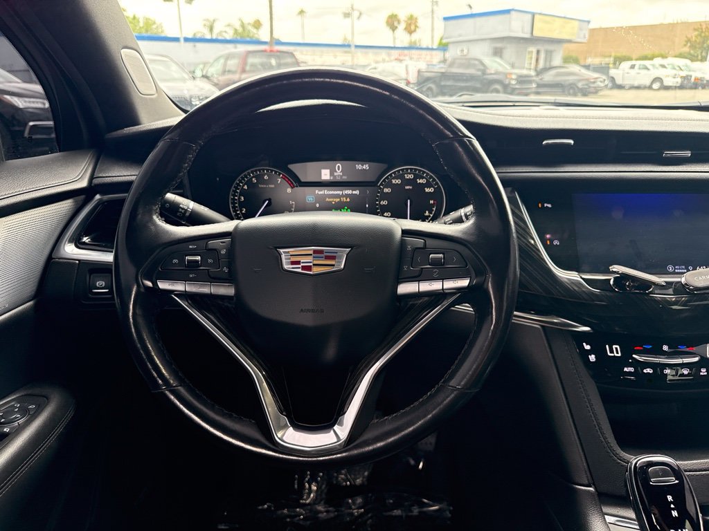 Used 2023 Cadillac XT6 Premium Luxury FWD image 12