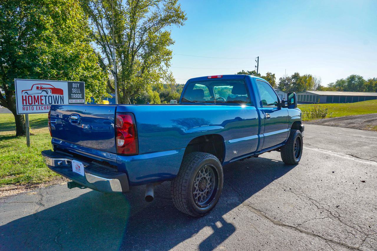 Used 2004 Chevrolet Silverado 2500 LS w/ Snow Plow Prep Package AWD/4WD image 5