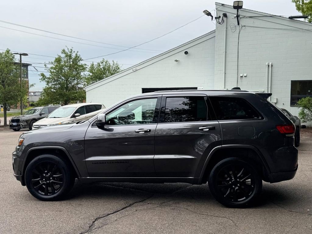 Used 2019 Jeep Grand Cherokee Altitude AWD/4WD image 8