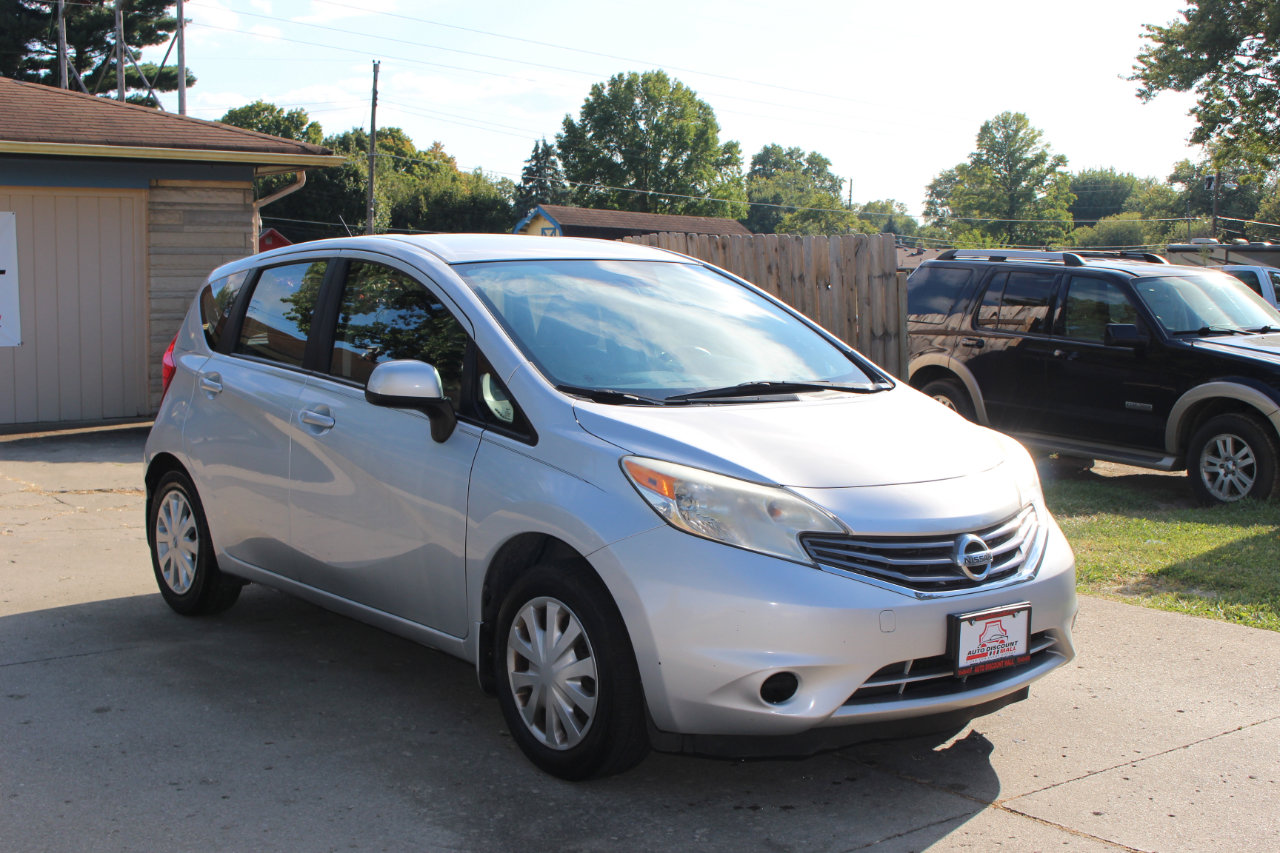 Used 2014 Nissan Versa Note SV image 2