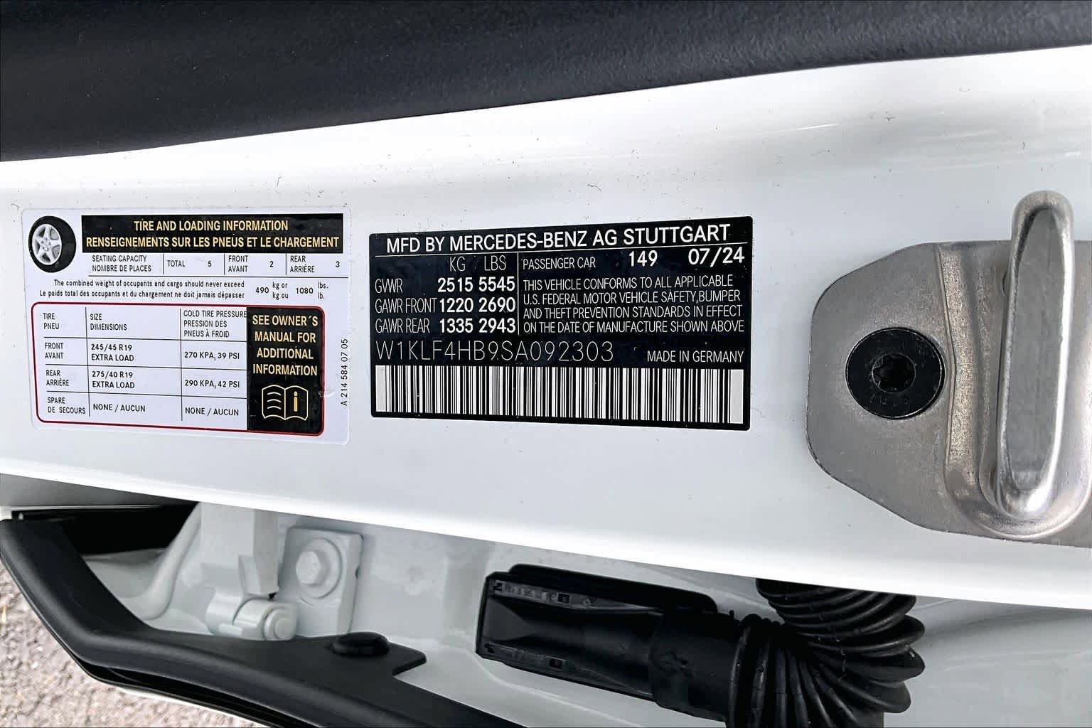 Used 2025 Mercedes-Benz E 350 4MATIC Sedan image 31