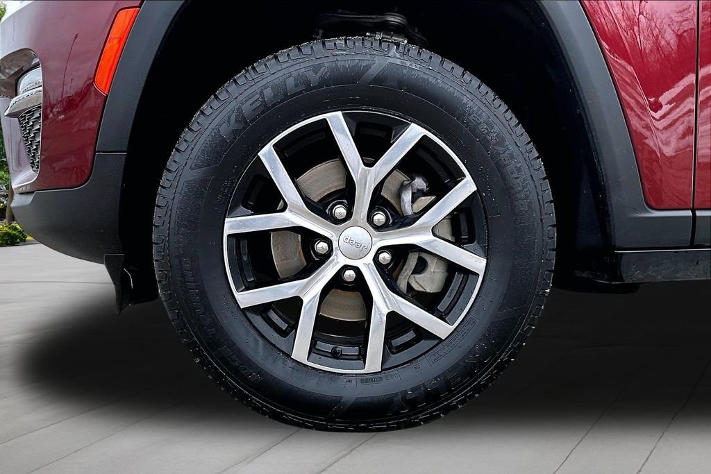 Used 2024 Jeep Grand Cherokee Limited image 9