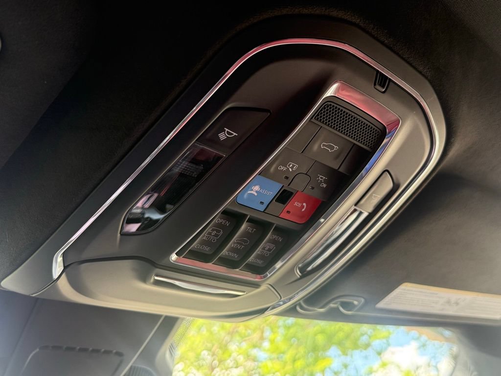 New 2025 Jeep Wagoneer S Launch Edition AWD/4WD image 30