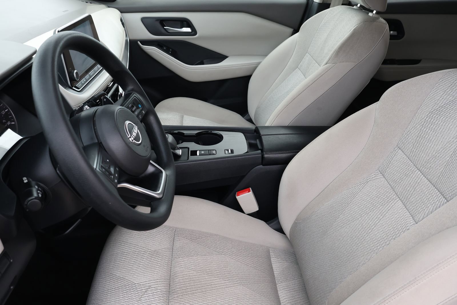 Used 2024 Nissan Rogue SV image 14