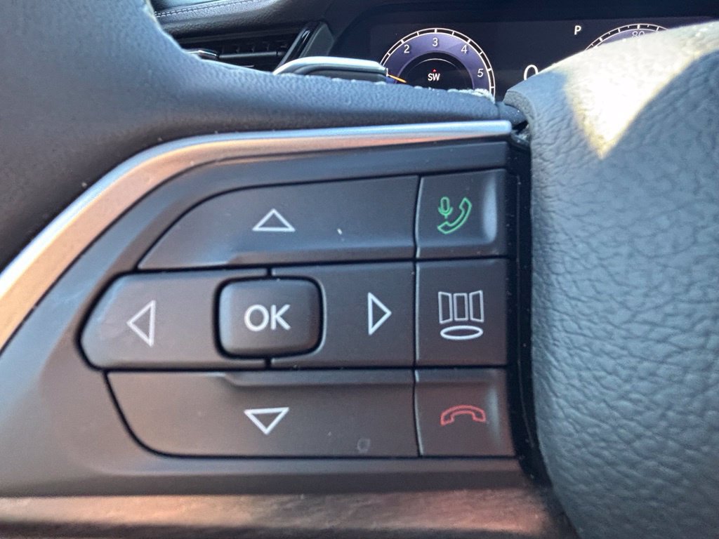 Used 2026 Jeep Grand Cherokee Altitude AWD/4WD image 34