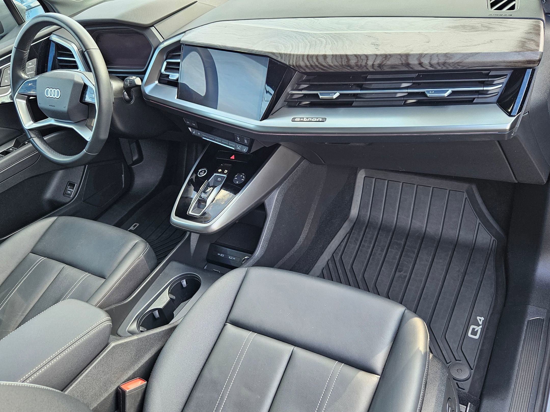 Used 2023 Audi Q4 e-tron Premium Plus w/ Premium Plus AWD/4WD image 30