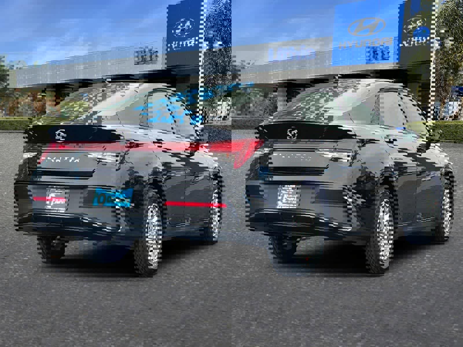 New 2026 Hyundai Elantra SE image 2