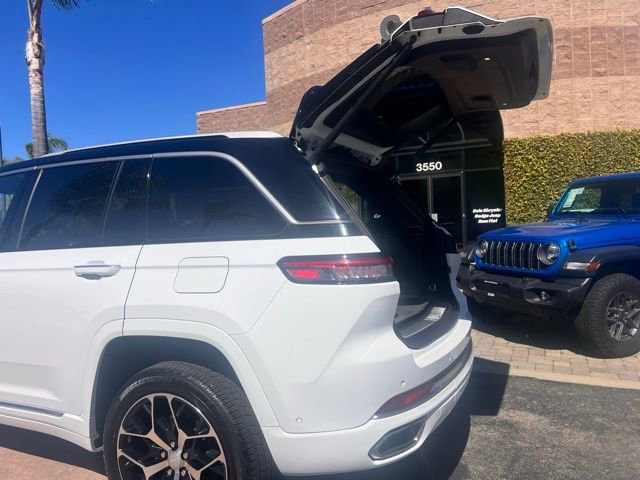 Used 2022 Jeep Grand Cherokee Summit image 12