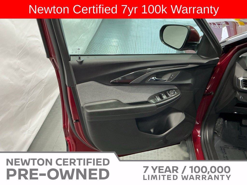 Used 2023 Chevrolet TrailBlazer LT FWD image 40
