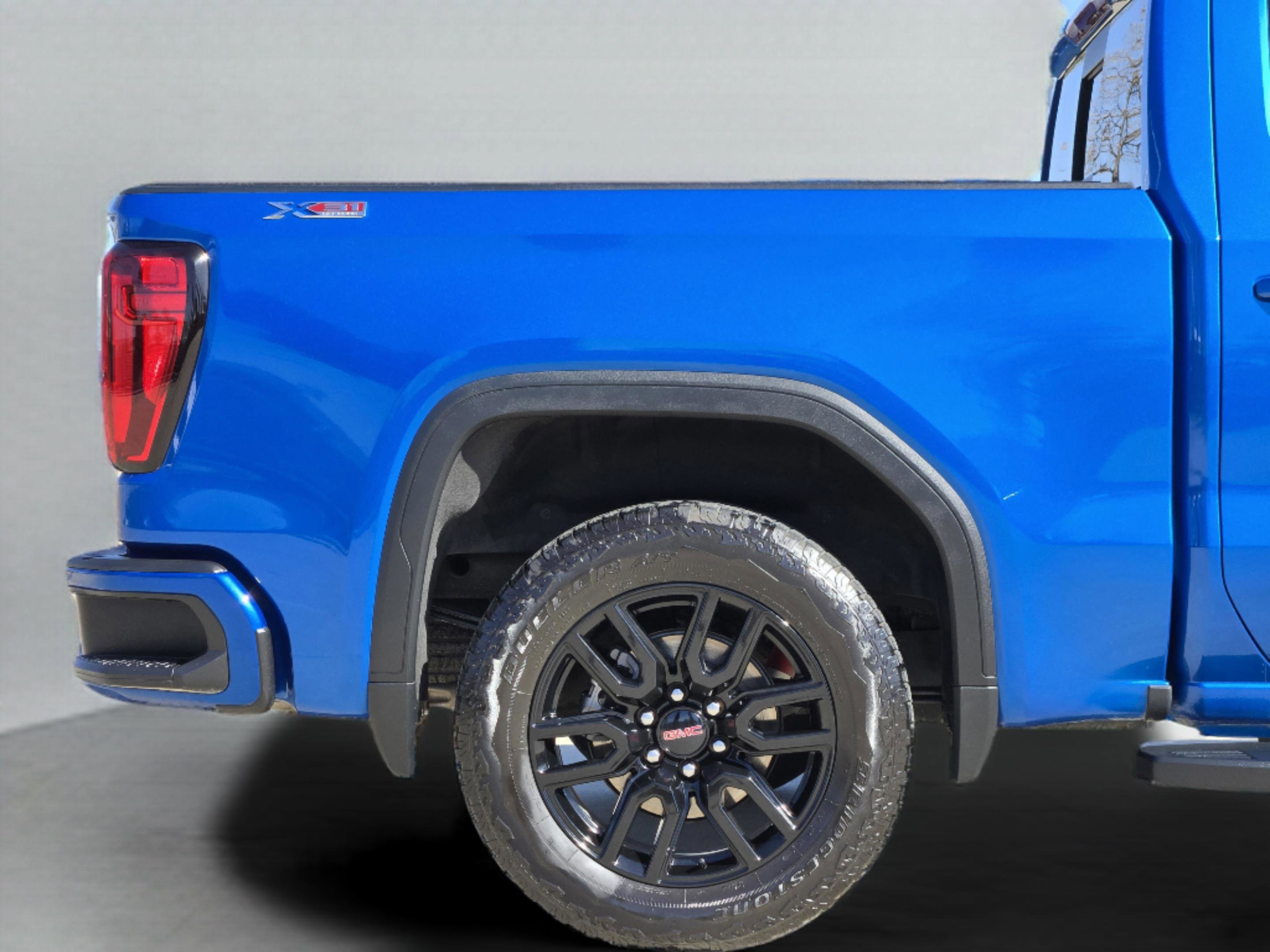 Used 2024 GMC Sierra 1500 Elevation w/ Elevation Premium Package image 7