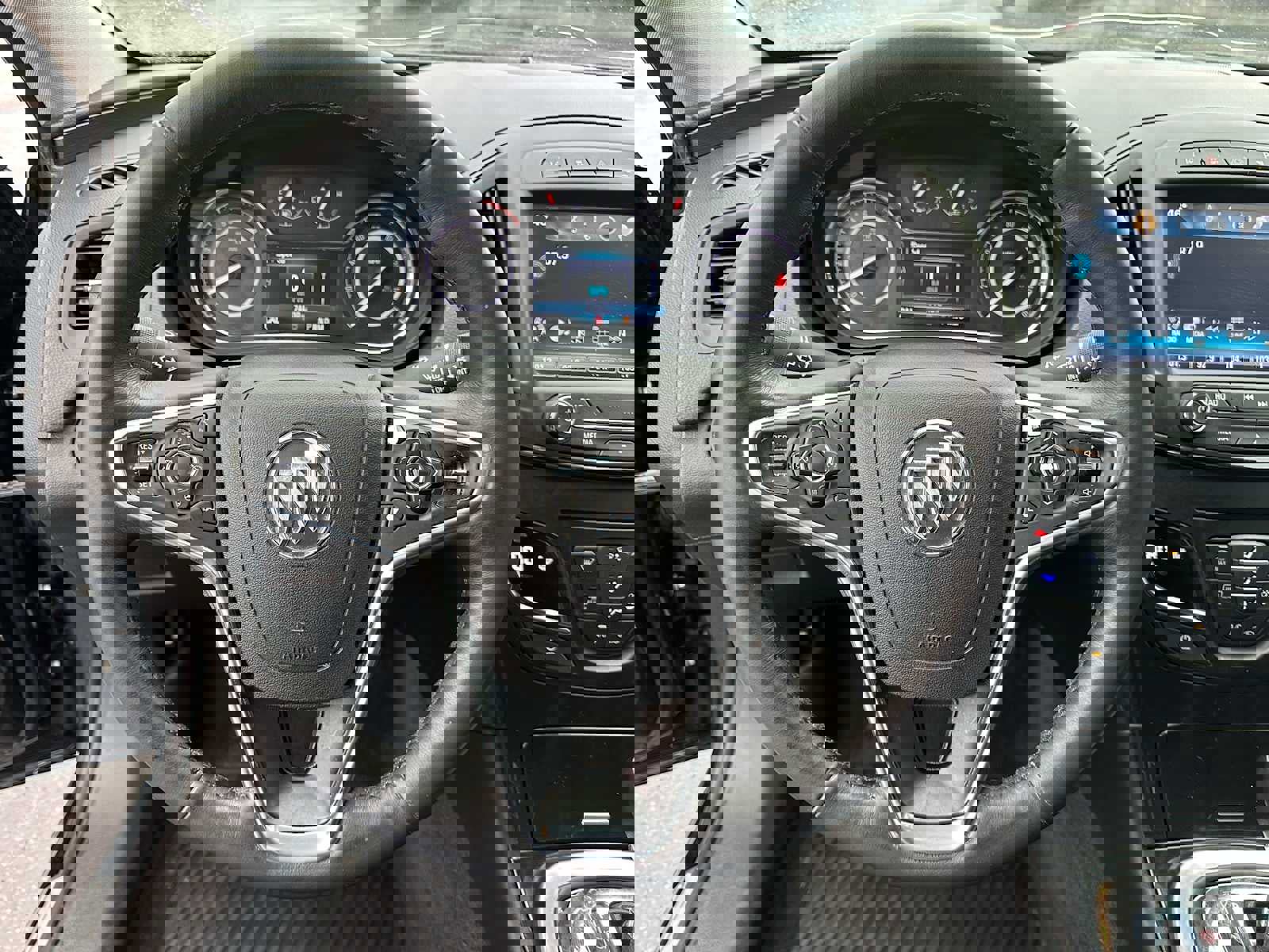 Used 2017 Buick Regal Premium w/ Driver Confidence Package #1 image 23