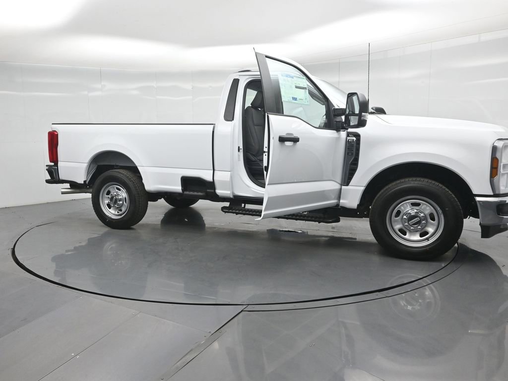 New 2026 Ford F350 XL w/ XL Chrome Package image 28