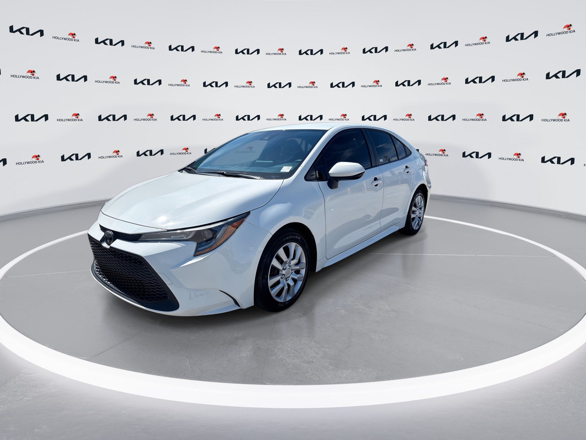 Used 2022 Toyota Corolla LE FWD image 4