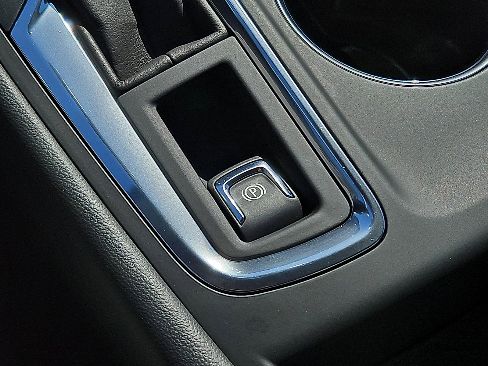 Used 2024 Chevrolet Equinox LS image 24