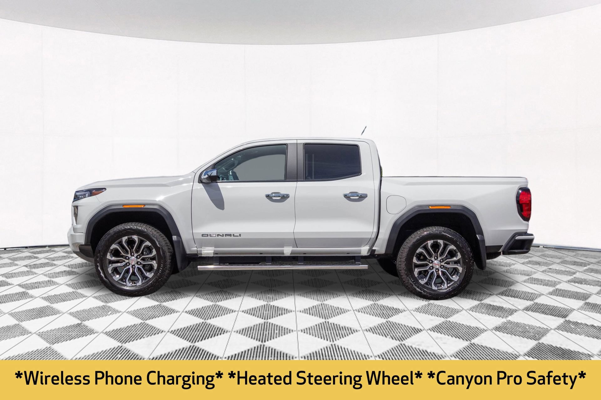 Used 2026 GMC Canyon Denali AWD/4WD image 19