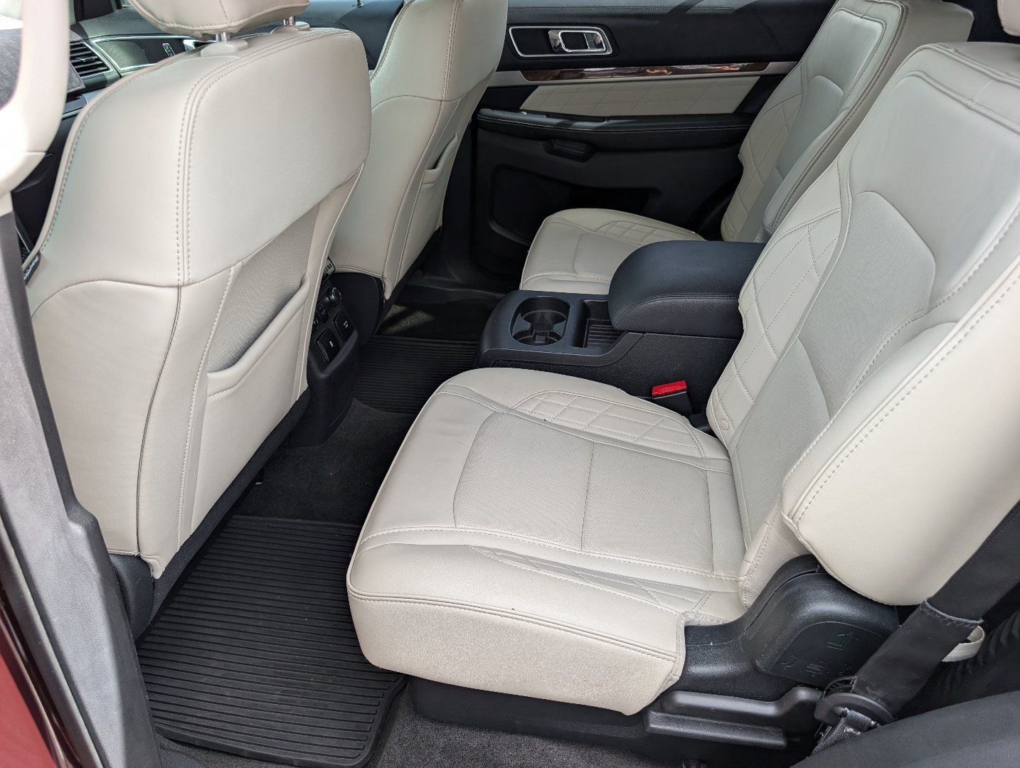 Used 2018 Ford Explorer Platinum AWD/4WD image 27