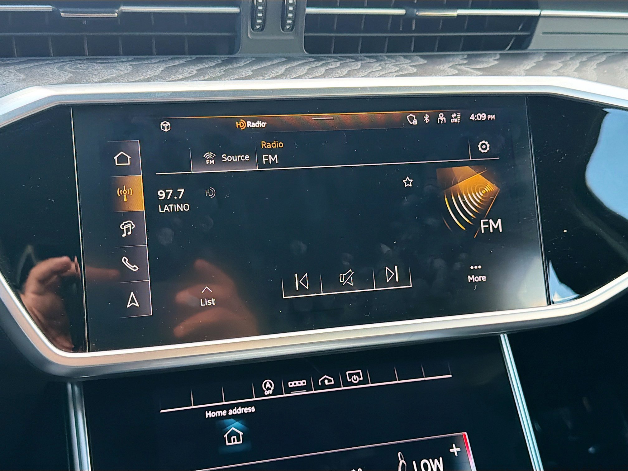 Used 2024 Audi A6 Premium Plus image 30