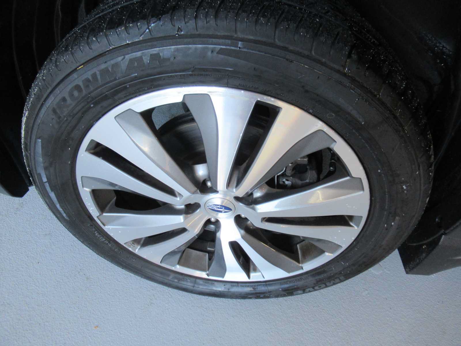 Used 2021 Subaru Ascent Limited AWD/4WD image 9