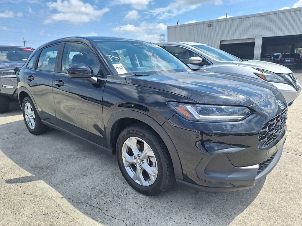 Used 2025 Honda HR-V LX image 3