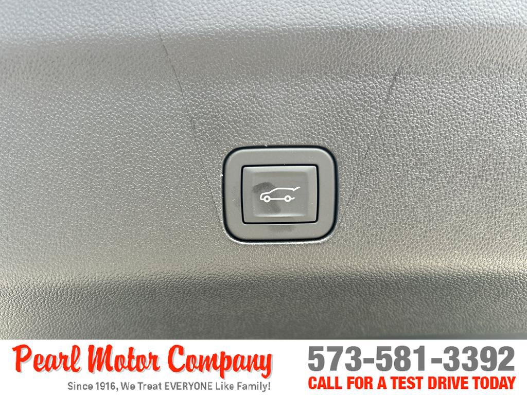 New 2026 Chevrolet Suburban Premier w/ Sun And Tow Package AWD/4WD image 26