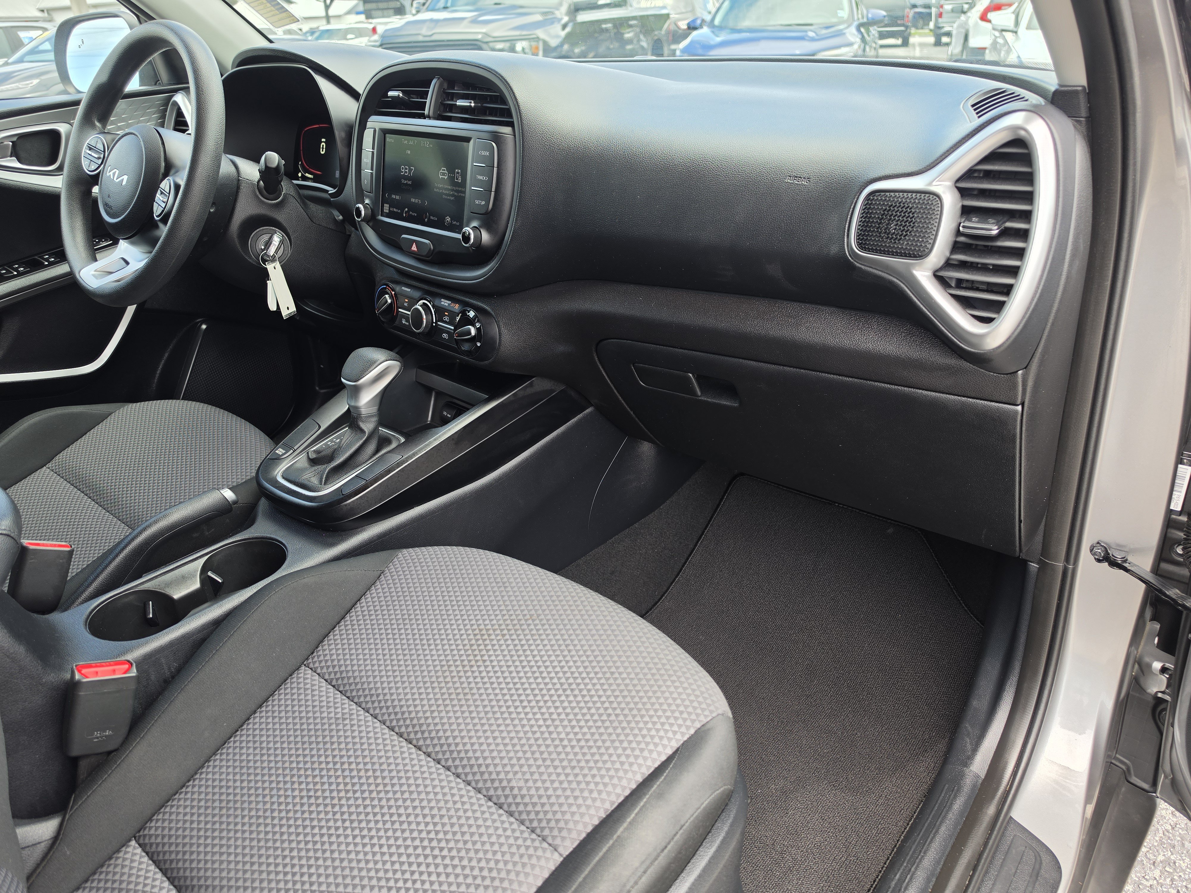 Used 2024 Kia Soul LX w/ Option Group 015 FWD image 16