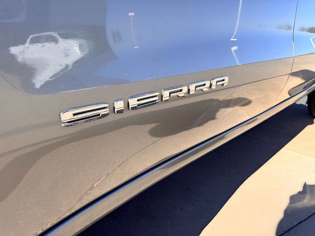 Used 2025 GMC Sierra 1500 SLT image 10