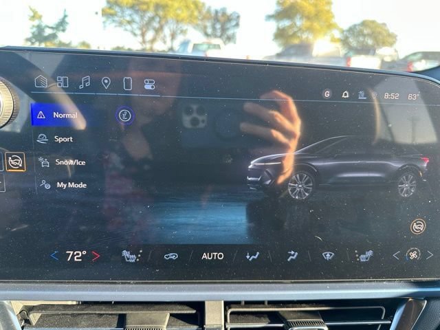 New 2024 Chevrolet Equinox EV LT AWD/4WD image 23