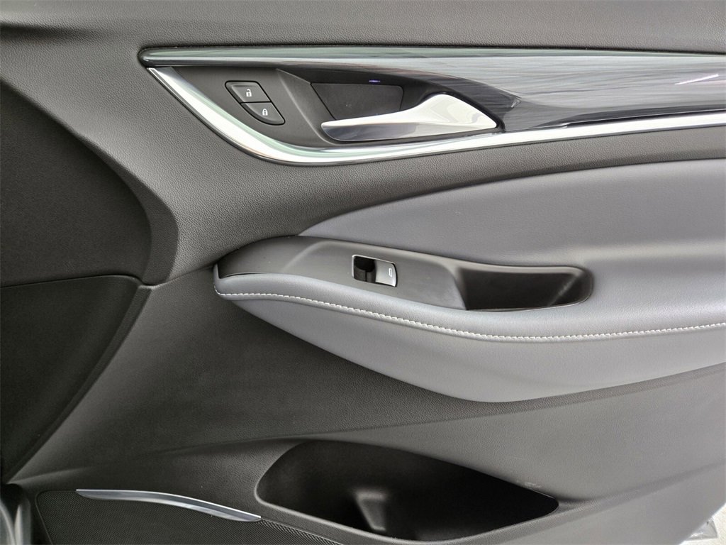 Used 2020 Buick Enclave Premium w/ Sun and Sites Package image 23