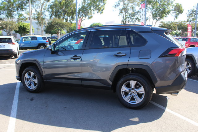 Certified 2022 Toyota RAV4 XLE FWD image 8