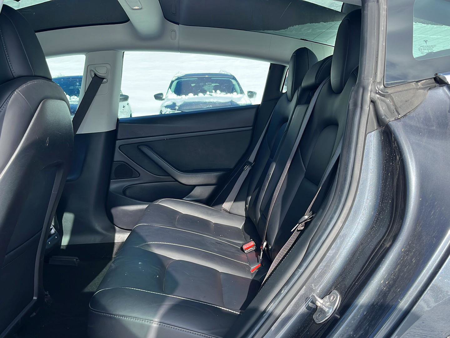 Used 2018 Tesla Model 3 Long Range image 17