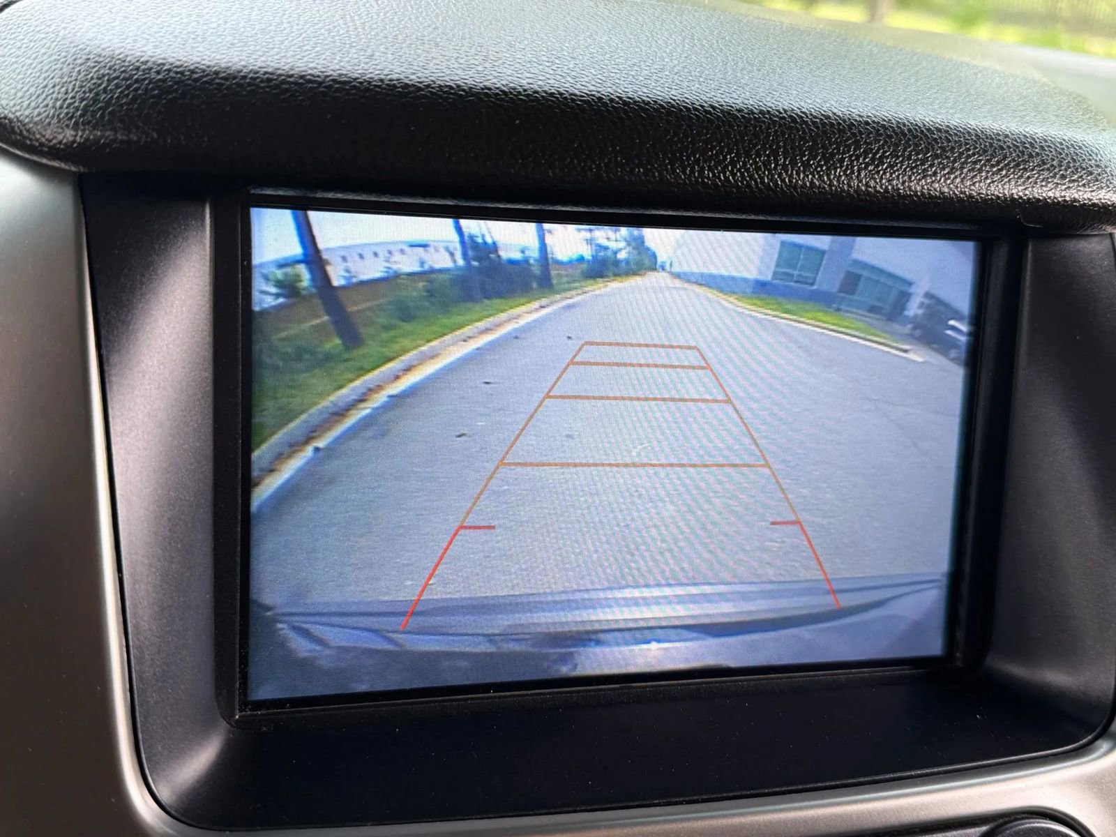 Used 2019 Chevrolet Tahoe LT image 34