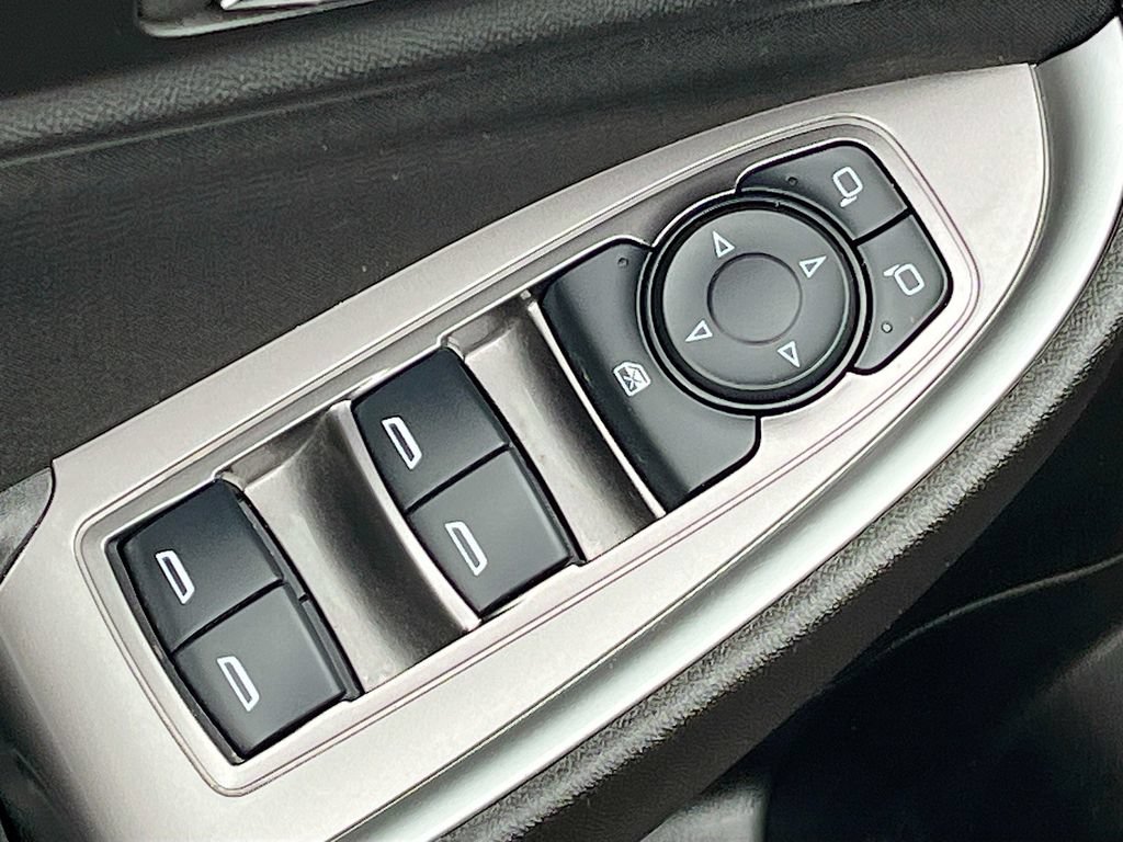 Used 2025 Chevrolet Malibu RS FWD image 18