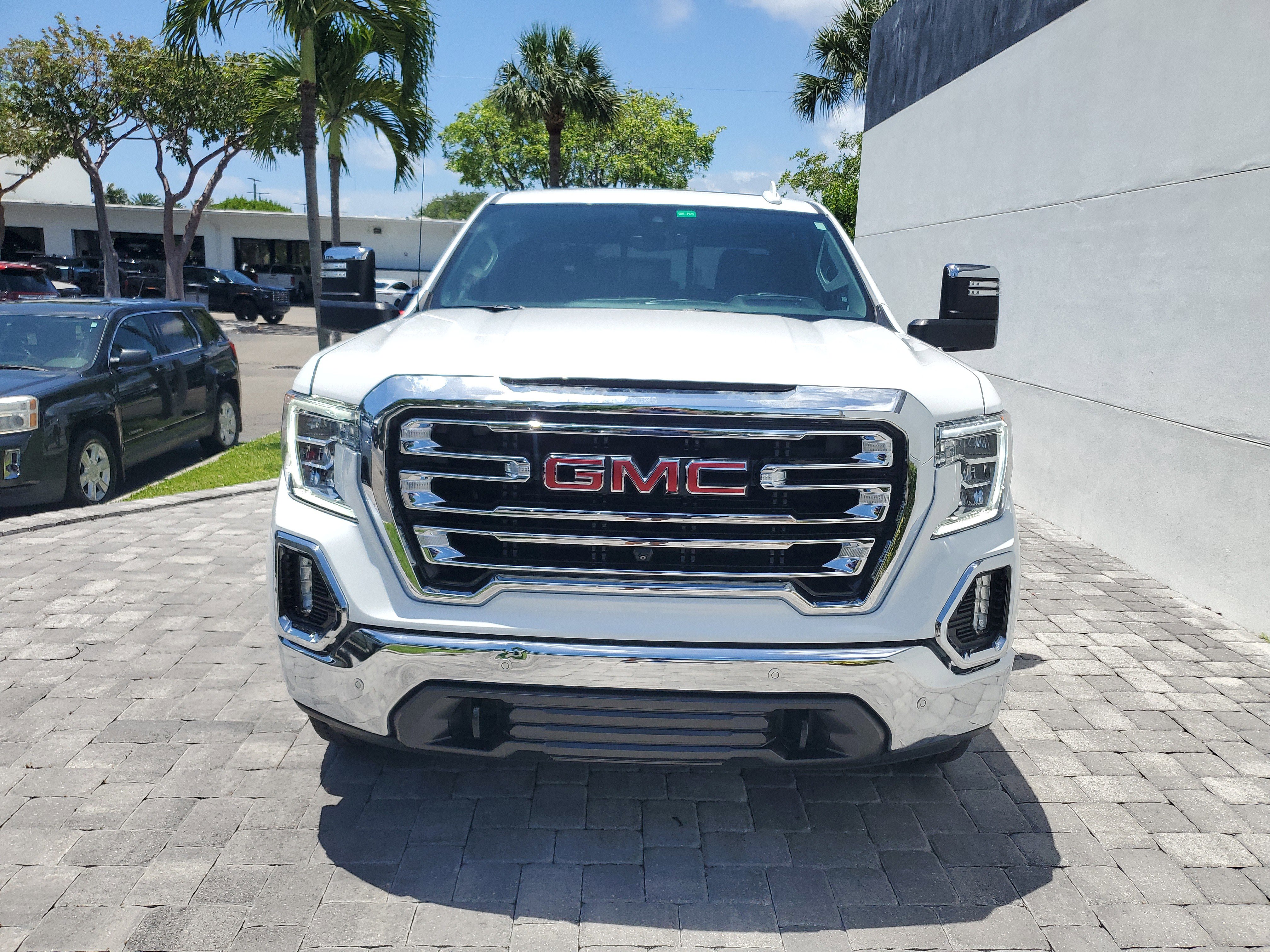 Used 2021 GMC Sierra 1500 SLT w/ SLT Premium Plus Package AWD/4WD image 2