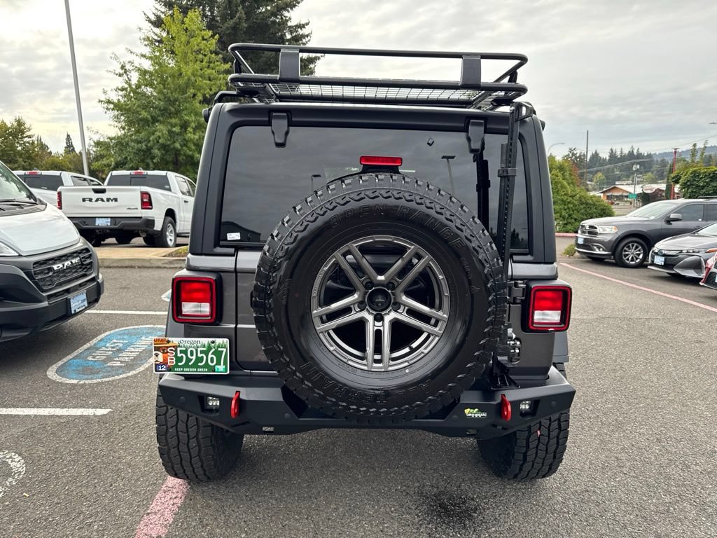 Used 2022 Jeep Wrangler Unlimited Rubicon AWD/4WD image 9