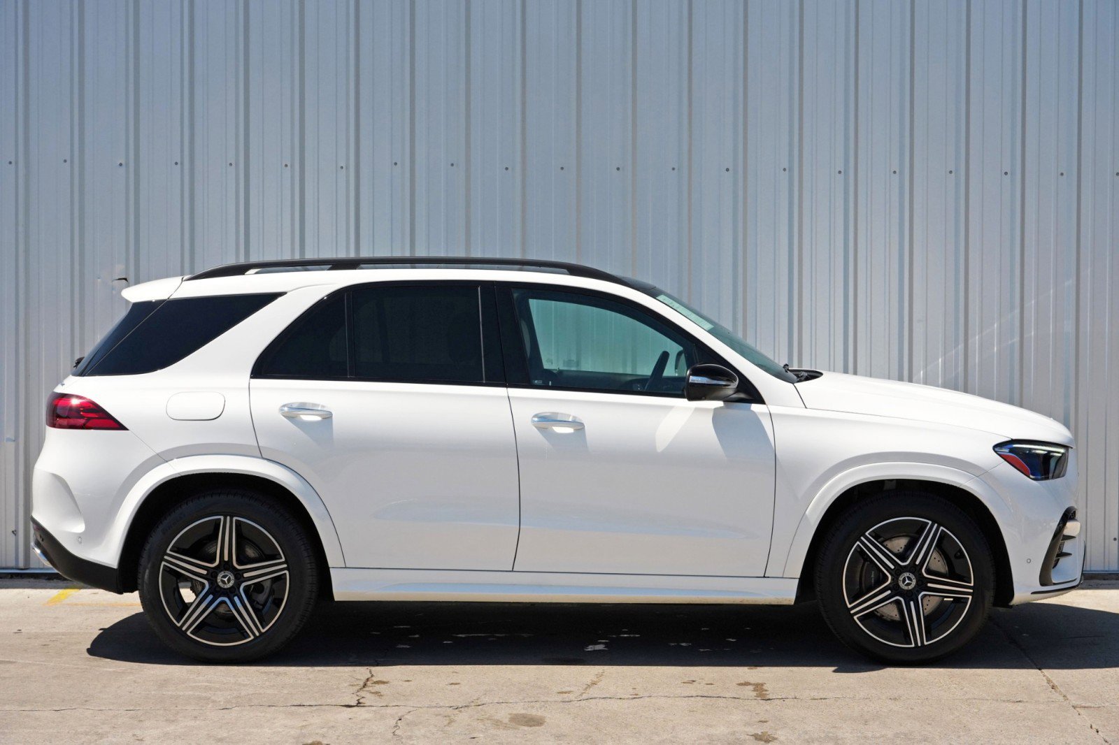 Used 2024 Mercedes-Benz GLE 450e 4MATIC image 62