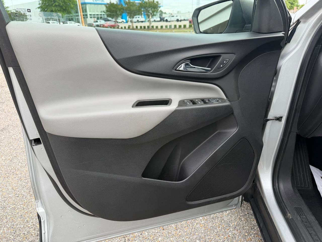Used 2021 Chevrolet Equinox LS w/ LS Convenience Package FWD image 25