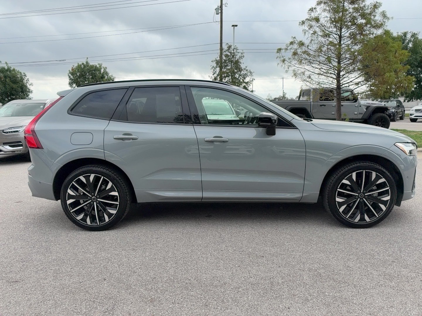 Certified 2026 Volvo XC60 B5 Ultra AWD/4WD image 7