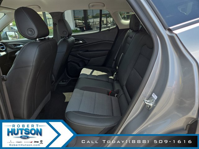 Used 2025 Chevrolet Trax LT w/ Driver Confidence Package FWD image 20