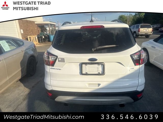 Used 2018 Ford Escape SE w/ Ford Safe & Smart Package image 9