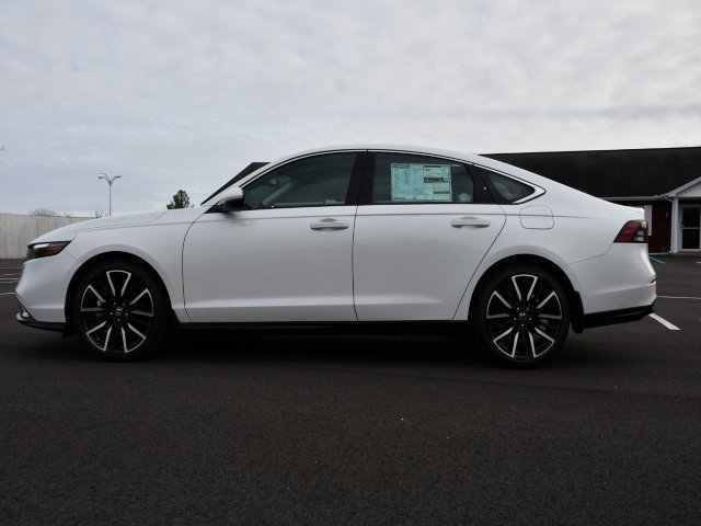 New 2025 Honda Accord Touring image 4