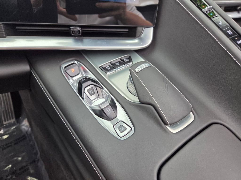 Used 2025 Chevrolet Corvette Z06 image 24