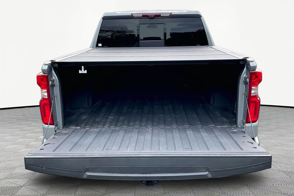 Used 2023 Chevrolet Silverado 1500 High Country w/ Technology Package AWD/4WD image 7