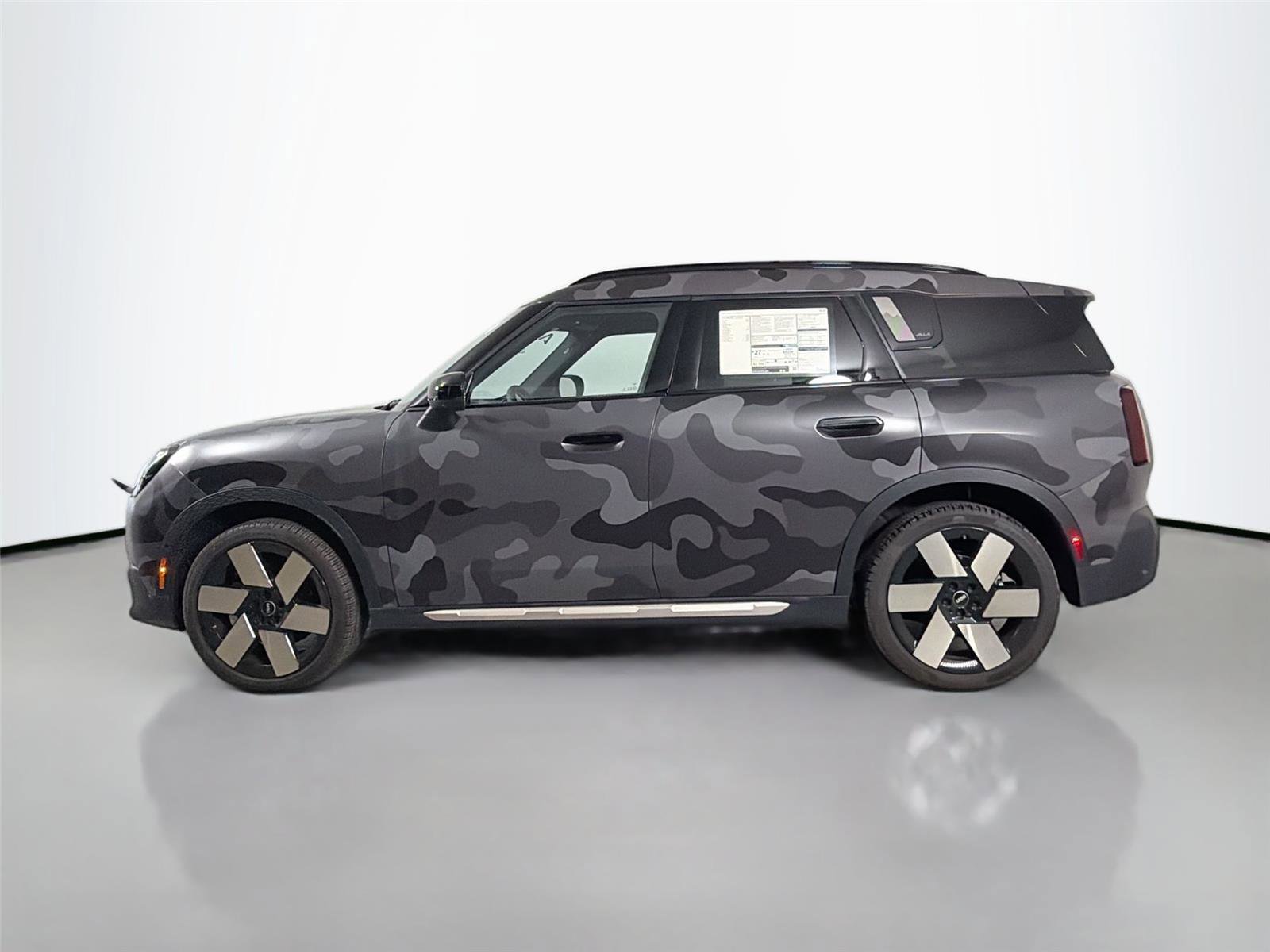 New 2025 MINI Cooper Countryman S w/ Comfort Package Max AWD/4WD image 8