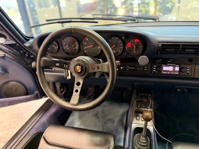 Used 1995 Porsche 911 Carrera RWD image 26