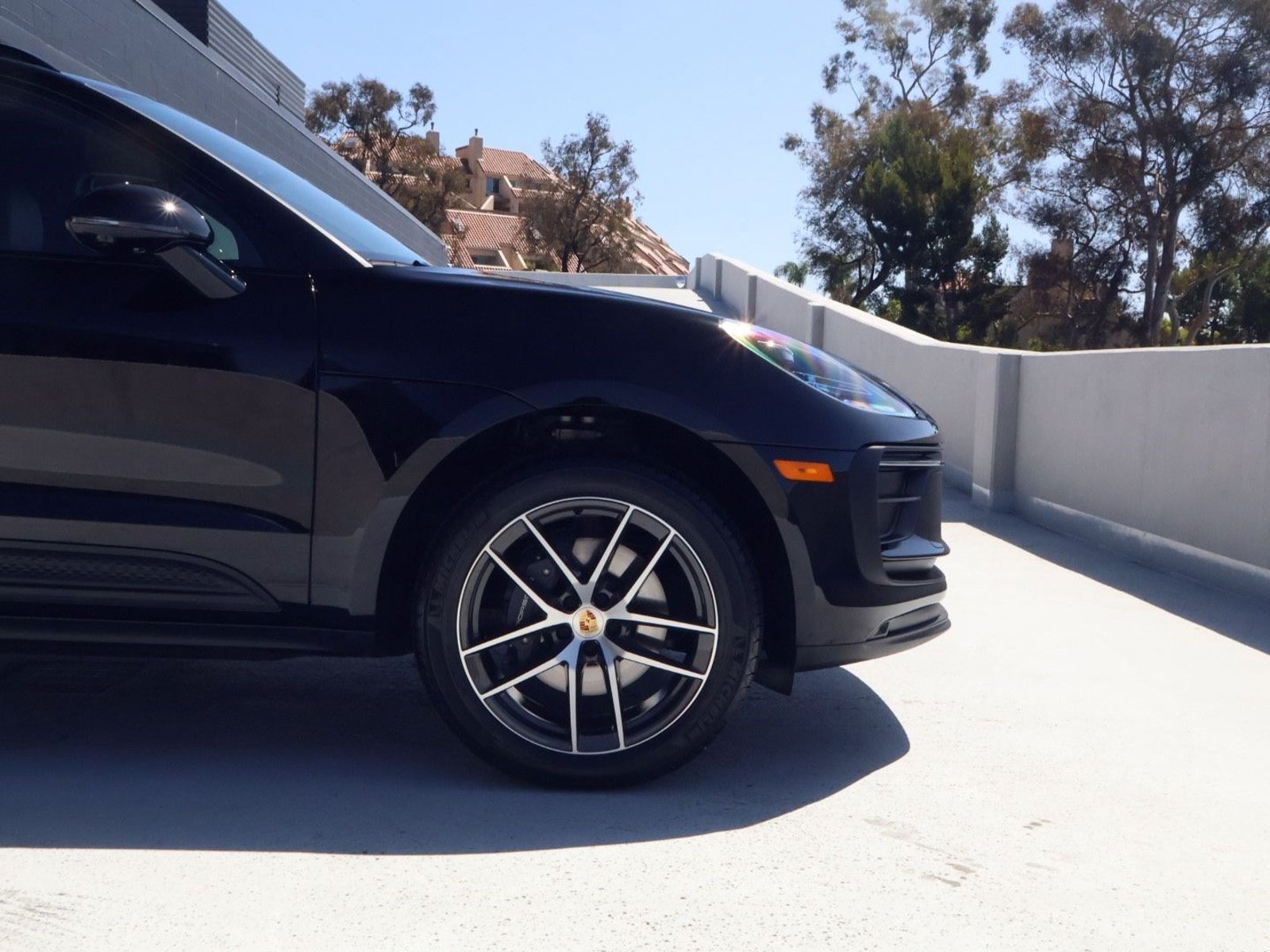 Certified 2026 Porsche Macan AWD/4WD image 11