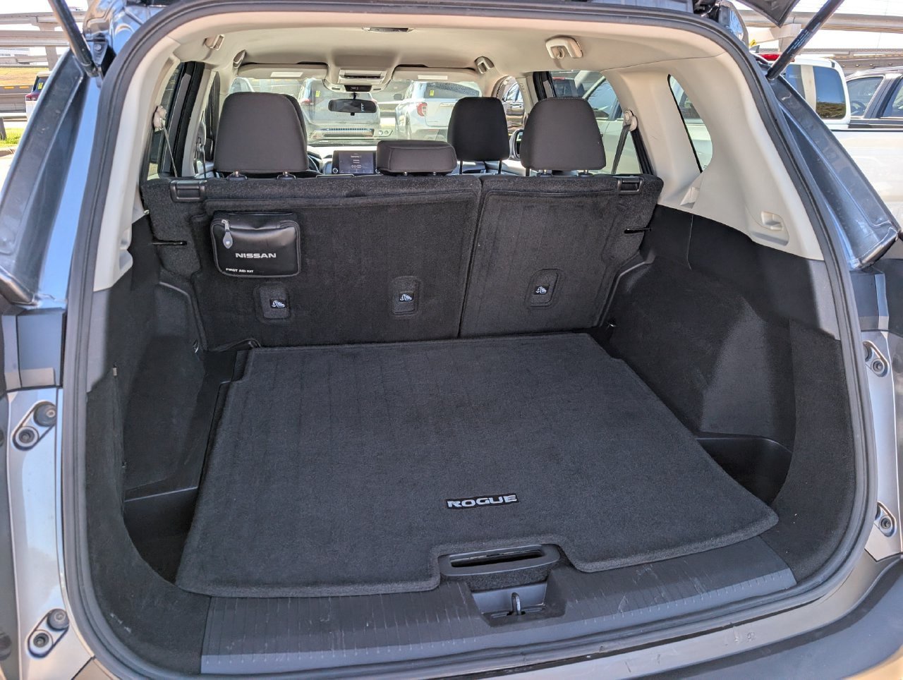 Used 2023 Nissan Rogue S FWD image 28