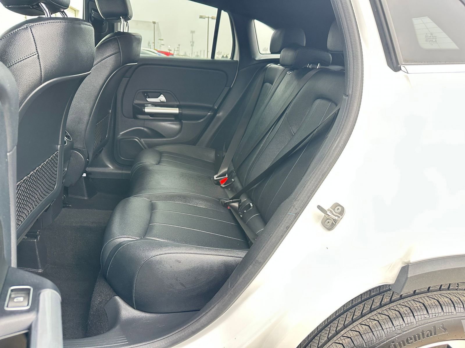 Used 2025 Mercedes-Benz GLA 250 4MATIC image 37