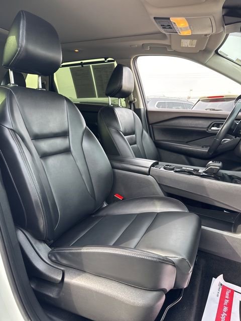 Certified 2023 Nissan Rogue SV w/ SV Premium B Package image 13